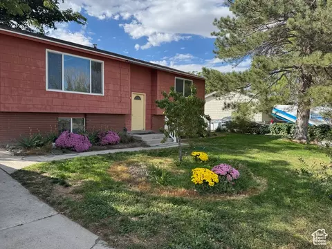 360 Belaire Cir, Grantsville, UT 84029