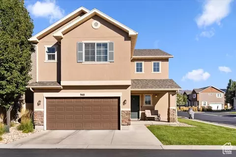 940 W Stonehaven Dr, North Salt Lake, UT 84054