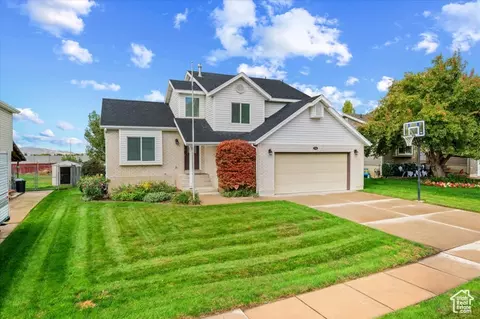 1746 S 300 E, Kaysville, UT 84037