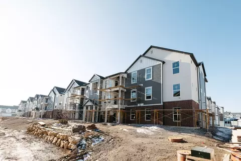 882 N Coulsen Dr #J302, Saratoga Springs, UT 84045