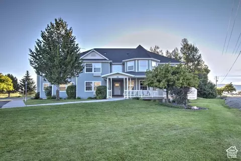 40 N Christa Cir, Garden City, UT 84028