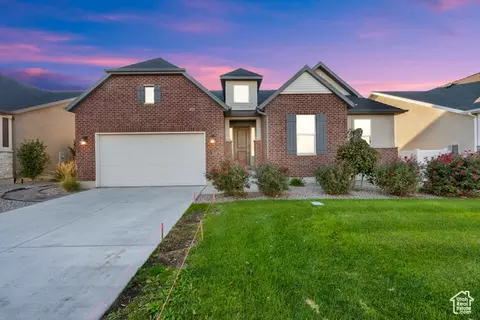 2668 S Sinbad Way, Magna, UT 84044