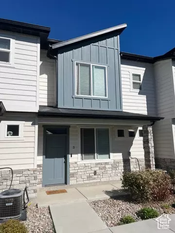 272 E 1725 N #3, North Logan, UT 84341