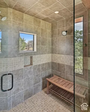 Bath - 2277 E Broken Branch Dr #28, Boulder, UT 84716 photo 7 of 9
