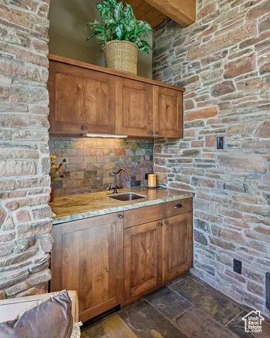 Kitchen - 2277 E Broken Branch Dr #28, Boulder, UT 84716 photo 5 of 5