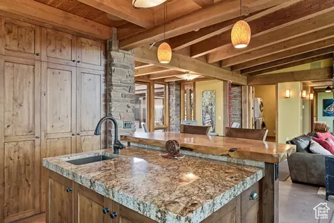 Kitchen - 2277 E Broken Branch Dr #28, Boulder, UT 84716 photo 4 of 5