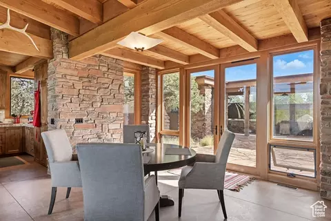 Dining - 2277 E Broken Branch Dr #28, Boulder, UT 84716 photo 2 of 2