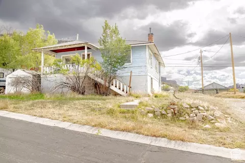 141 W 100 N, East Carbon, UT 84520