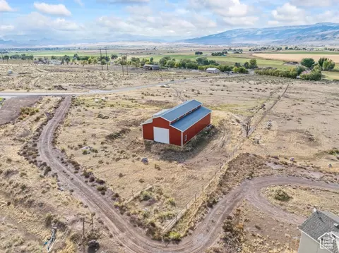 1157 E 2350 N #1, Monroe, UT 84754
