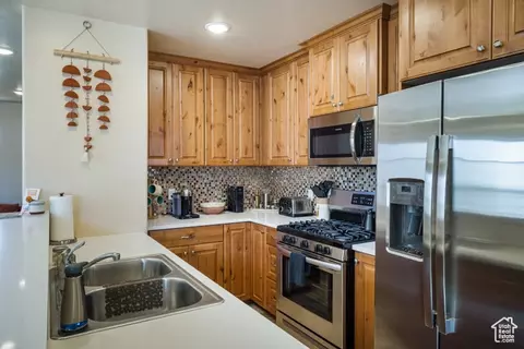 Kitchen - 3853 S Red Valley Cir #17-A4, Moab, UT 84532 photo 2 of 4