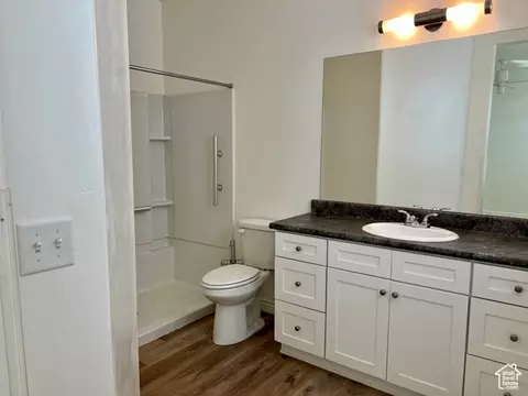 Bath - 703 N 150 E, Salem, UT 84653 photo 1 of 2