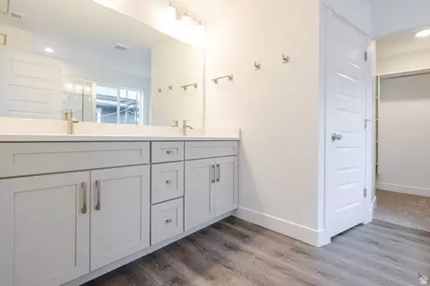 Bath - 1052 N Canvasback Dr #406, Eagle Mountain, UT 84043 photo 1 of 3