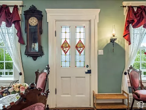 Entry Way - 252 N 400 E, Centerville, UT 84014 photo 1 of 6