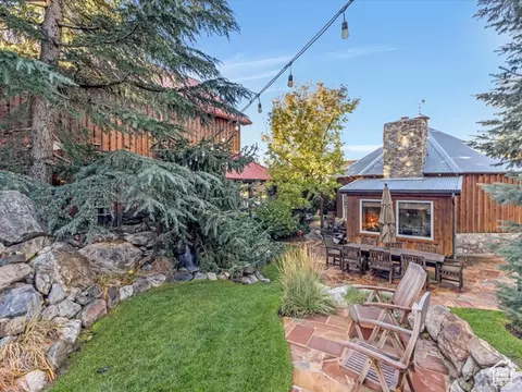 Exterior - 252 N 400 E, Centerville, UT 84014 photo 21 of 27