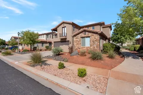 3800 Paradise Village Dr #31, Santa Clara, UT 84765