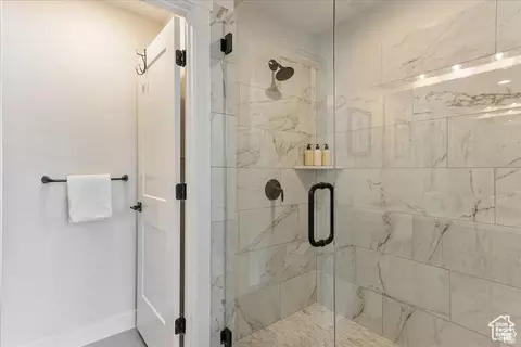 Bath - 1053 W Wasatch Spring Rd, Hideout, UT 84036 photo 4 of 5