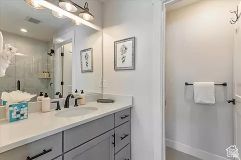 Bath - 1053 W Wasatch Spring Rd, Hideout, UT 84036 photo 3 of 5