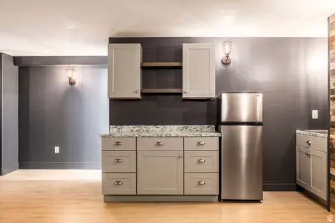 Kitchen - 259 S Twin River Loop, Alpine, UT 84004 photo 5 of 11