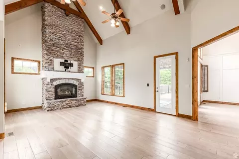 Living - 259 S Twin River Loop, Alpine, UT 84004 photo 7 of 16