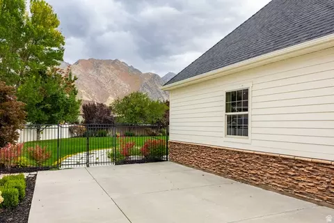 Exterior - 259 S Twin River Loop, Alpine, UT 84004 photo 8 of 27