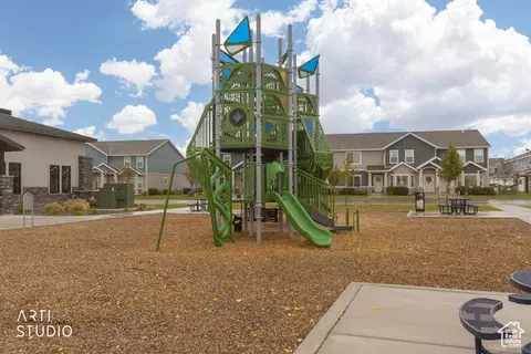 Exterior - 1702 E Stone Way, Eagle Mountain, UT 84005 photo 4 of 5