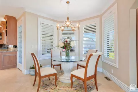 Dining - 1501 Oakhaven Ln, Wanship, UT 84017 photo 3 of 4