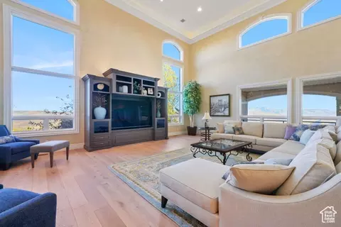 Living - 1501 Oakhaven Ln, Wanship, UT 84017 photo 4 of 6