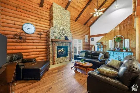 Living - 1760 W 3000 S, Daniel, UT 84032 photo 2 of 2