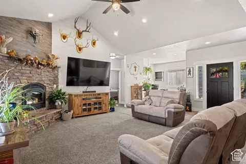 Living - 190 W 3rd N, Bloomington, ID 83223 photo 1 of 2