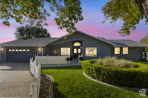 683 Hillside Oak Cir, North Salt Lake, UT 84054