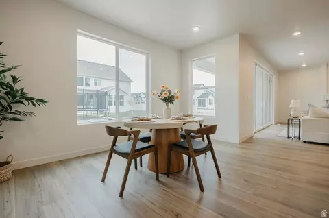 Dining - 3009 N Lone Pine St #635, Eagle Mountain, UT 84005 photo 1 of 1