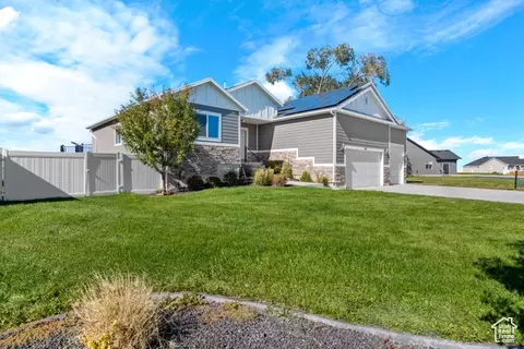Exterior - 821 S 7100 W, Ogden, UT 84404 photo 5 of 5