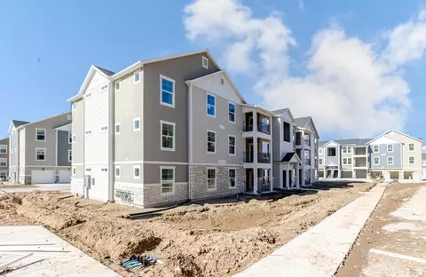 4661 S Poplar Way #R204, Mapleton, UT 84664