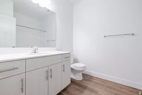 Bath - 4661 S Poplar Way #R301, Mapleton, UT 84664 photo 1 of 1