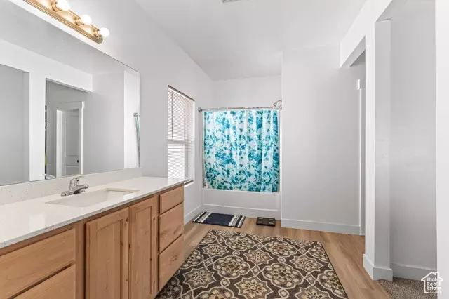 Bath - 1544 S Windsong Dr, Santaquin, UT 84655 photo 1 of 2