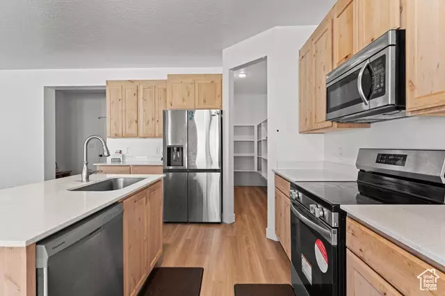 Kitchen - 1544 S Windsong Dr, Santaquin, UT 84655 photo 3 of 3