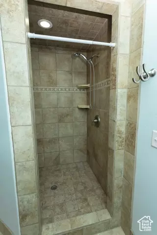 Bath - 251 N 580 W, Monroe, UT 84754 photo 6 of 8