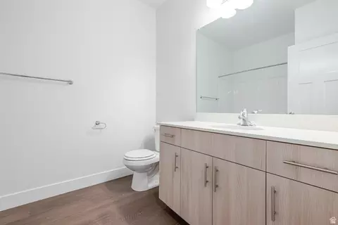 Bath - 4661 S Poplar Way #R302, Mapleton, UT 84664 photo 1 of 2