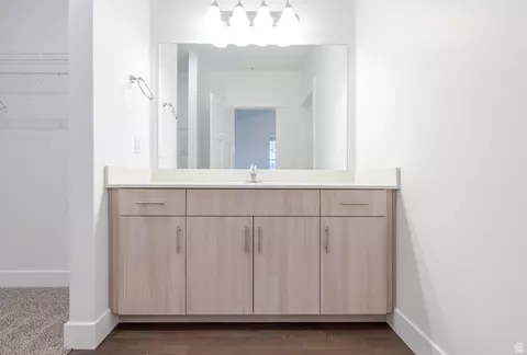 Bath - 4661 S Poplar Way #R302, Mapleton, UT 84664 photo 2 of 2