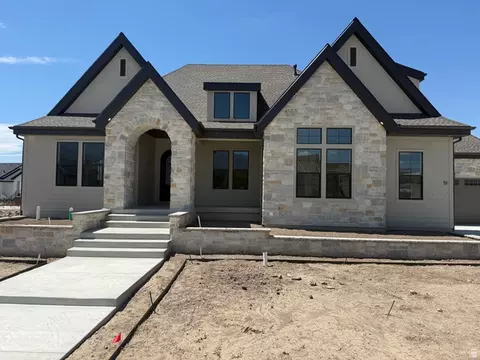 51 N Hayfield Cir, Kaysville, UT 84037