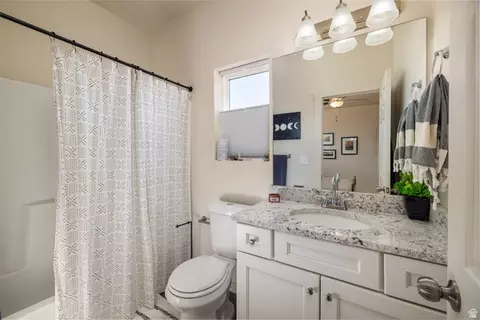 Bath - 3648 Johnston Pl Ave, Moab, UT 84532 photo 1 of 3