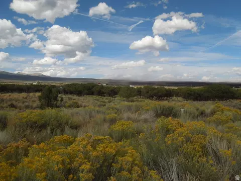 33 E Spring Draw Dr E #2, La Sal, UT 84530 photo 2