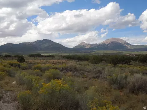 33 E Spring Draw Dr E #2, La Sal, UT 84530 photo 7