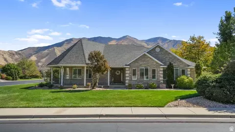 1325 W Park Meadows Dr, Mapleton, UT 84664