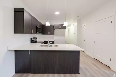 Kitchen - 4661 S Poplar Way #R303, Mapleton, UT 84664 photo 3 of 3