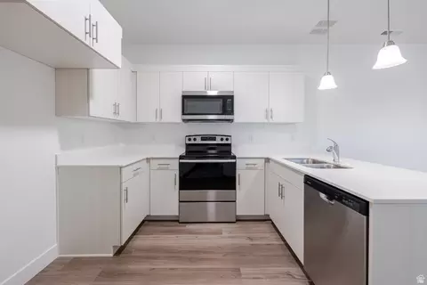 Kitchen - 4661 S Poplar Way #R304, Mapleton, UT 84664 photo 1 of 3