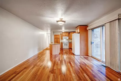 Living - 3575 E River Bottoms Rd, Spanish Fork, UT 84660 photo 5 of 7