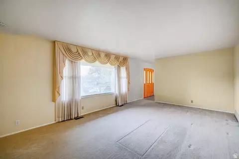 Living - 3575 E River Bottoms Rd, Spanish Fork, UT 84660 photo 2 of 7