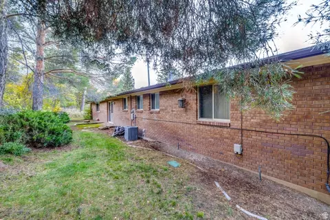 Exterior - 3575 E River Bottoms Rd, Spanish Fork, UT 84660 photo 3 of 5