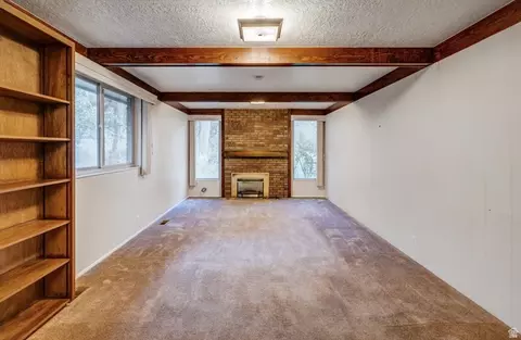 Living - 3575 E River Bottoms Rd, Spanish Fork, UT 84660 photo 4 of 7